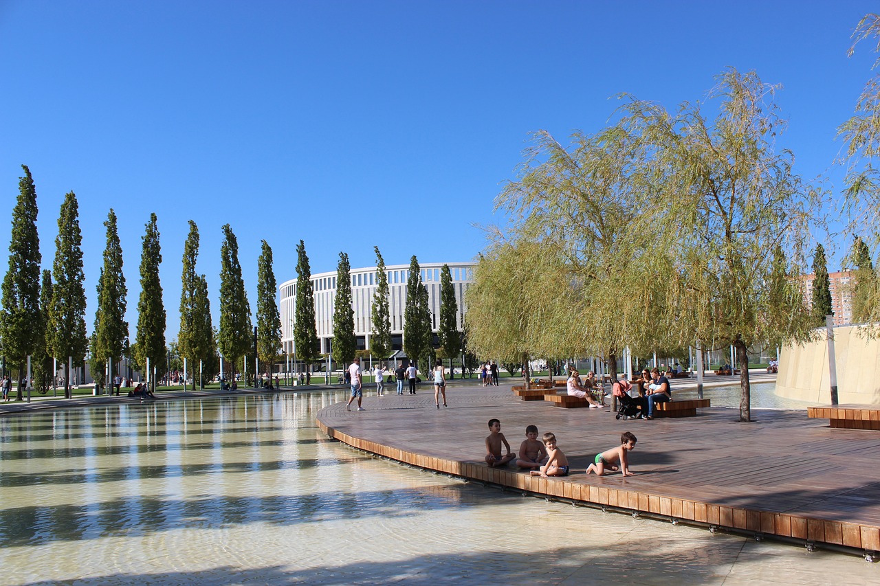 相比之下 相比之下